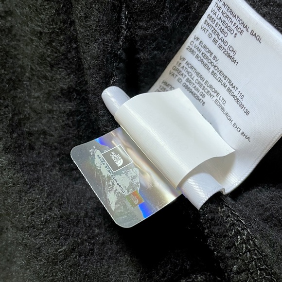 The North Face Women’s Heritage Patch Full Zip Black Hoodie - Picture 6 of 8